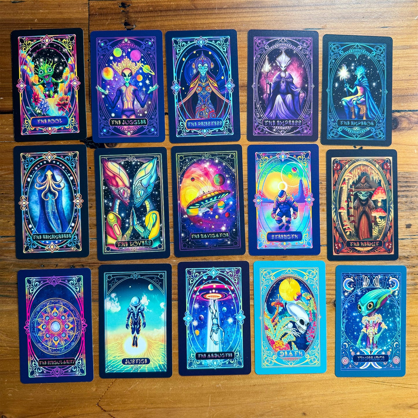 Alien Tarot Deck – Pocket Edition